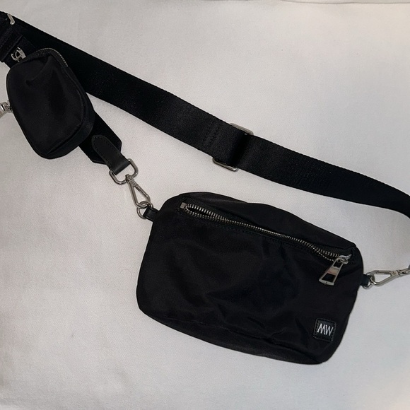 NWOT RARE Most Wanted USA Convertible Belt Bag in Black OS - Picture 11 of 14